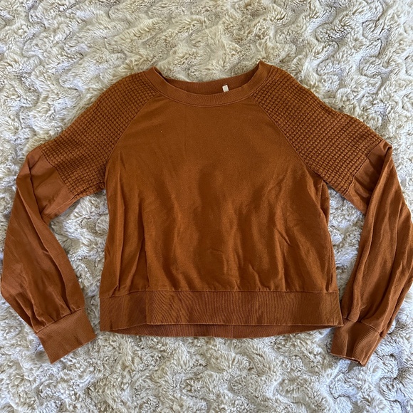 LUQ Fall sweater - Picture 1 of 4